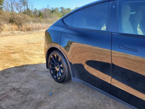 Used 2020 Tesla Model Y Long Range image 6