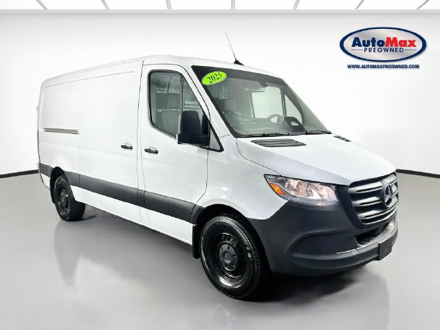 Used 2025 Mercedes-Benz Sprinter 2500 image 1