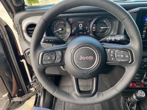 Used 2025 Jeep Wrangler Unlimited Sport S 4xe AWD/4WD image 10