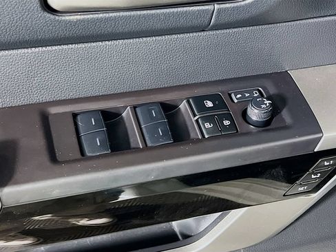 Used 2024 Toyota Tundra Limited AWD/4WD image 16