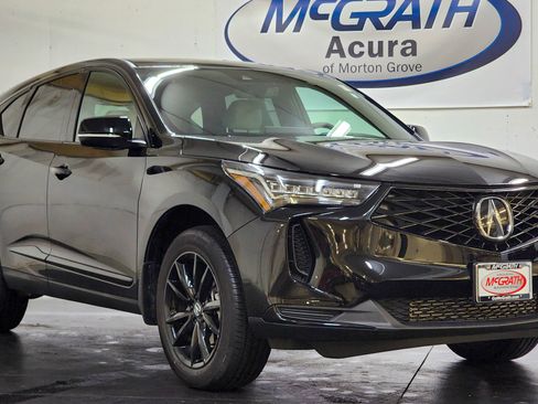 Used 2025 Acura RDX SH-AWD image 2