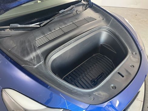 Used 2023 Tesla Model Y Long Range image 10