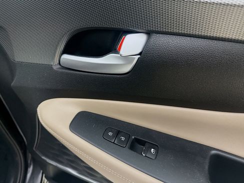 Used 2020 Hyundai Santa Fe Limited image 31