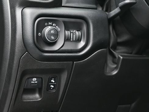 Used 2020 RAM 1500 Laramie w/ Sport Appearance Package AWD/4WD image 23