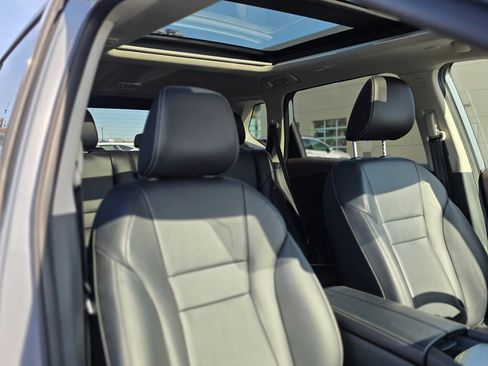Used 2023 Nissan Rogue SL FWD image 11