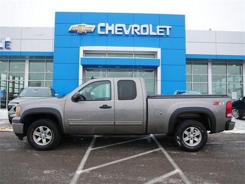 Used 2013 GMC Sierra 1500 SLE w/ Power Tech Package image 4