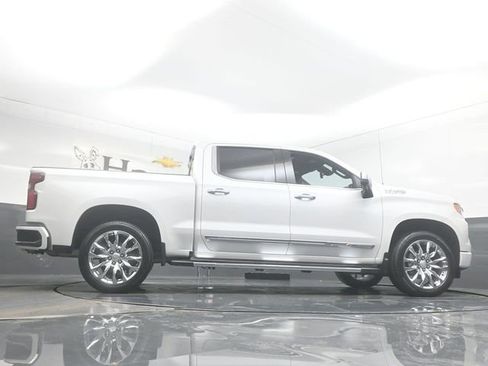 Used 2023 Chevrolet Silverado 1500 High Country w/ High Country Premium Package AWD/4WD image 52