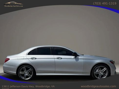 Used 2017 Mercedes-Benz E 300 image 2