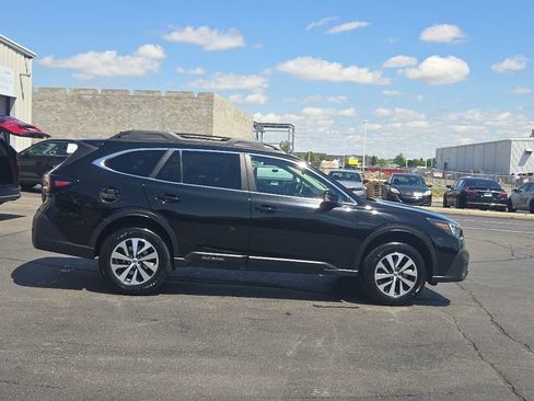 Used 2022 Subaru Outback Premium AWD/4WD image 9