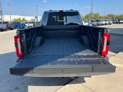 New 2026 Ford F250 Lariat w/ Black Appearance Package image 5