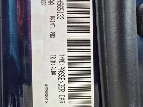 Used 2013 Dodge Challenger R/T image 23