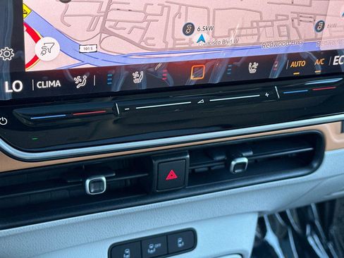 New 2025 Volkswagen ID. Buzz 1st Edition image 21