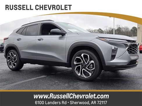 Used 2025 Chevrolet Trax RS image 1