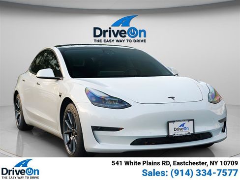 Used 2021 Tesla Model 3 Standard Range Plus image 11