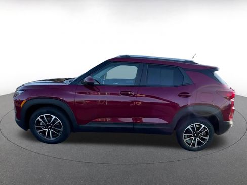 Used 2025 Chevrolet TrailBlazer LT image 9