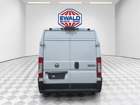 Used 2026 RAM ProMaster 2500 w/ Convenience Group FWD image 6