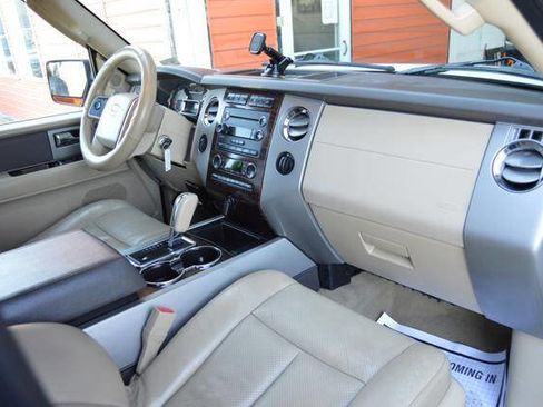 Used 2012 Ford Expedition EL XLT image 17