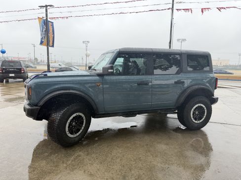 Certified 2023 Ford Bronco Badlands w/ Sasquatch Package image 8