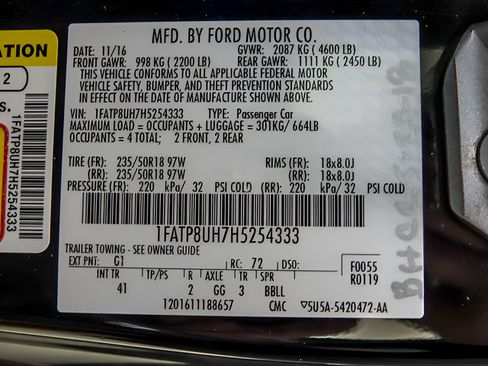 Used 2017 Ford Mustang Premium RWD image 22