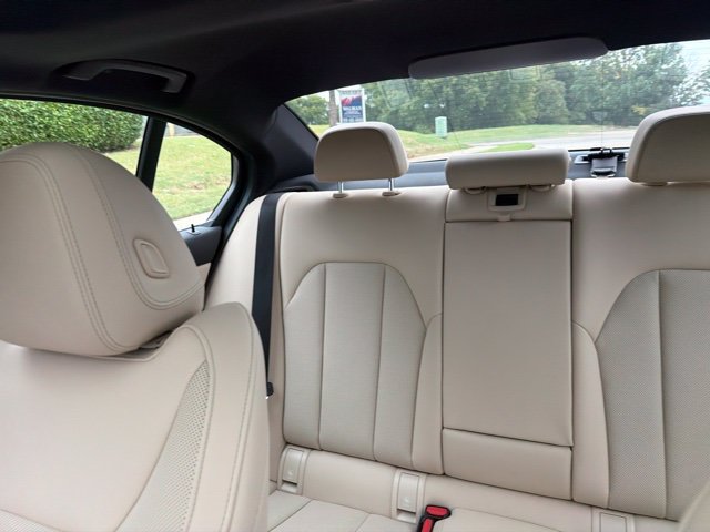 Used 2024 BMW 330i xDrive Sedan w/ Premium Package AWD/4WD image 16