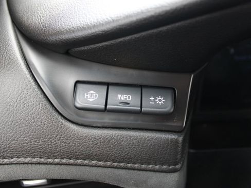 Used 2015 Cadillac Escalade Luxury AWD/4WD image 23