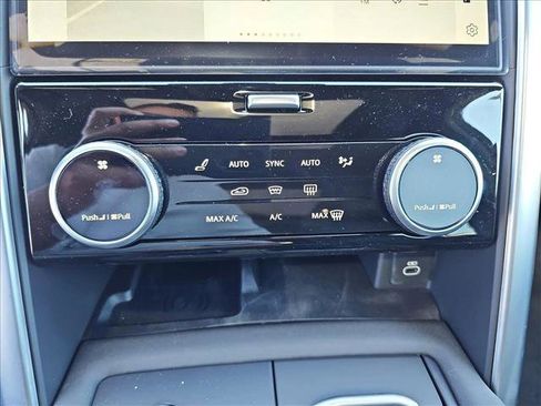 New 2025 Land Rover Discovery Dynamic SE AWD/4WD image 22
