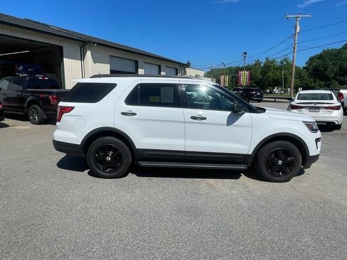 Used 2018 Ford Explorer 4WD w/ Class II Trailer Tow Package image 4