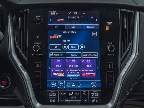 Used 2020 Subaru Outback Premium image 36