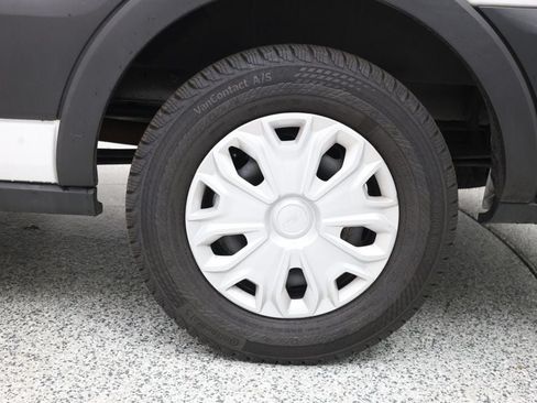 Used 2023 Ford Transit 350 XLT RWD image 6