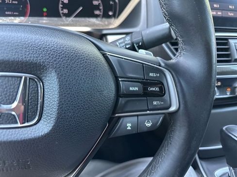 Used 2018 Honda Accord Sport image 16