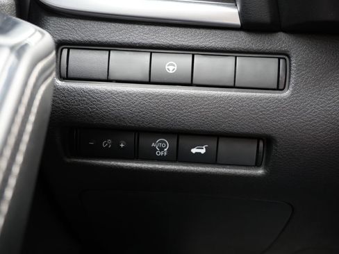 Used 2024 Nissan Rogue SV AWD/4WD image 25