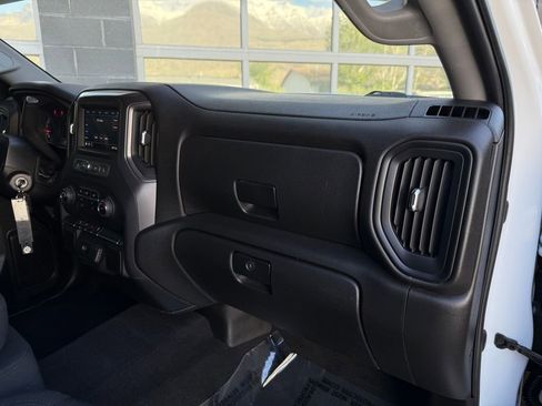 Used 2020 Chevrolet Silverado 1500 Custom Trail Boss w/ Custom Convenience Package AWD/4WD image 22