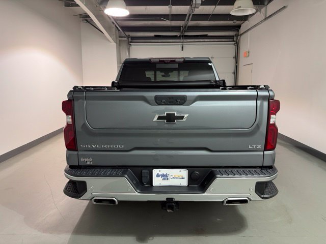 Used 2022 Chevrolet Silverado 1500 LTZ w/ LTZ Premium Package AWD/4WD image 6