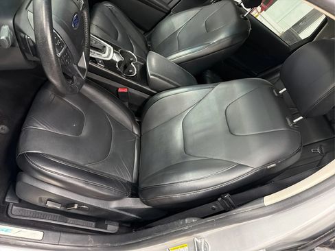 Used 2017 Ford Edge Titanium FWD image 15