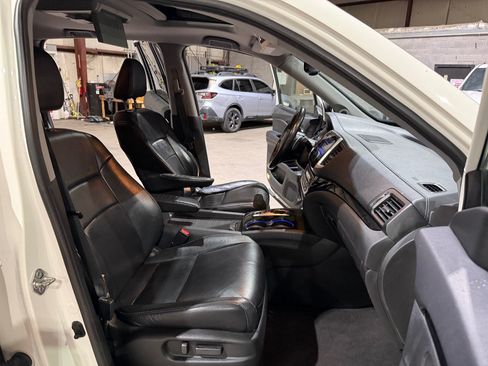 Used 2017 Honda Pilot Touring image 26