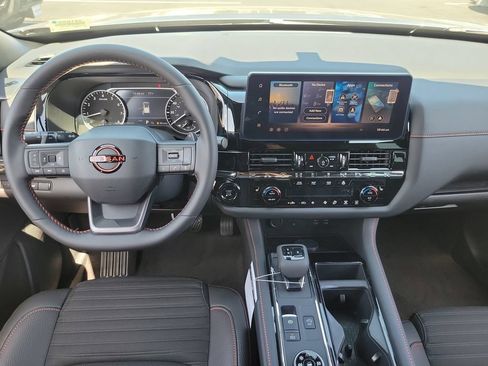 New 2026 Nissan Pathfinder Rock Creek w/ Rock Creek Premium Package AWD/4WD image 12