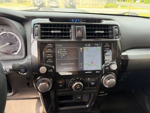 Used 2021 Toyota 4Runner Venture w/ Moonroof Package AWD/4WD image 24