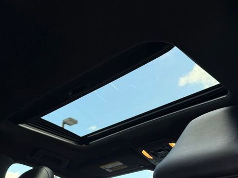 Used 2022 Toyota Highlander XSE image 19