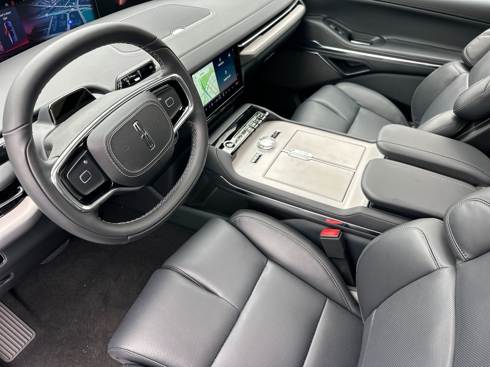 New 2026 Lincoln Navigator Reserve AWD/4WD image 9