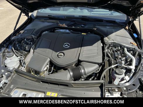 Used 2025 Mercedes-Benz C 300 4MATIC Sedan image 11