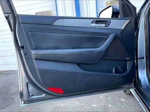 Used 2019 Hyundai Sonata Limited FWD image 23