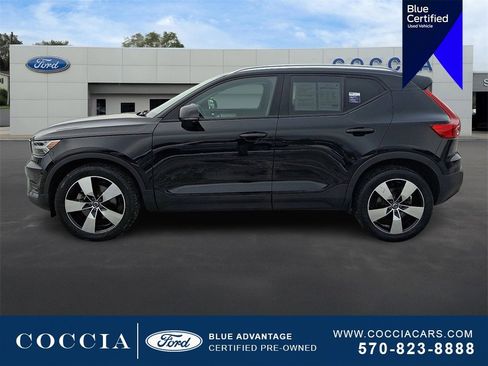 Used 2020 Volvo XC40 T5 Momentum w/ Protection Package Premier image 7