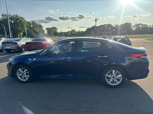 Used 2017 Kia Optima LX FWD image 8