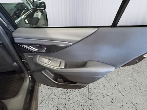 Used 2025 Subaru Outback Premium w/ Popular Package #1A AWD/4WD image 17