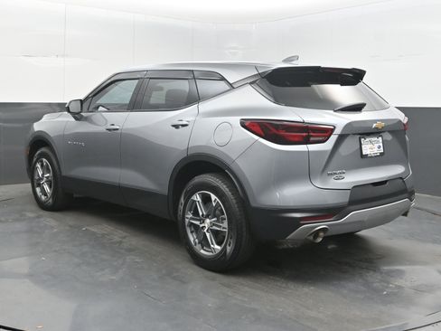 Used 2023 Chevrolet Blazer LT FWD image 8