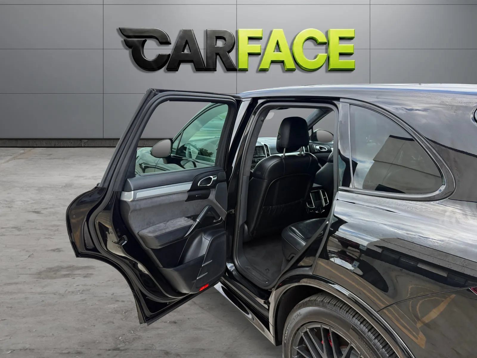 Used 2016 Porsche Cayenne GTS AWD/4WD image 18