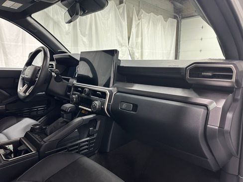 Used 2025 Toyota 4Runner TRD Off-Road Premium image 60