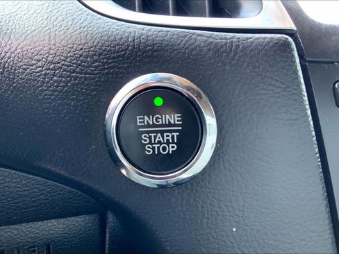 Used 2016 Ford Edge Titanium w/ Equipment Group 301A FWD image 30