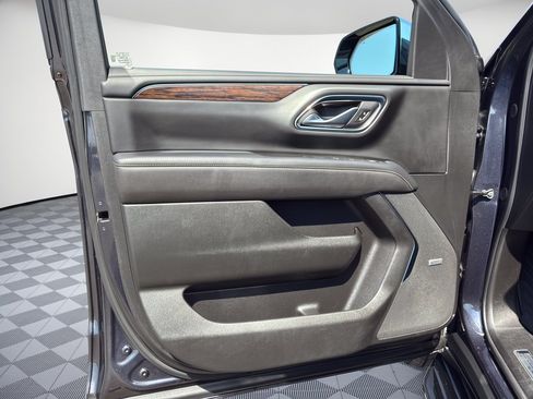Used 2023 Chevrolet Tahoe Premier RWD image 14