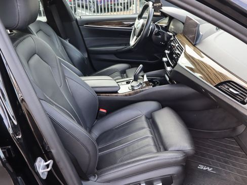 Used 2020 BMW 530i w/ Convenience Package RWD image 37